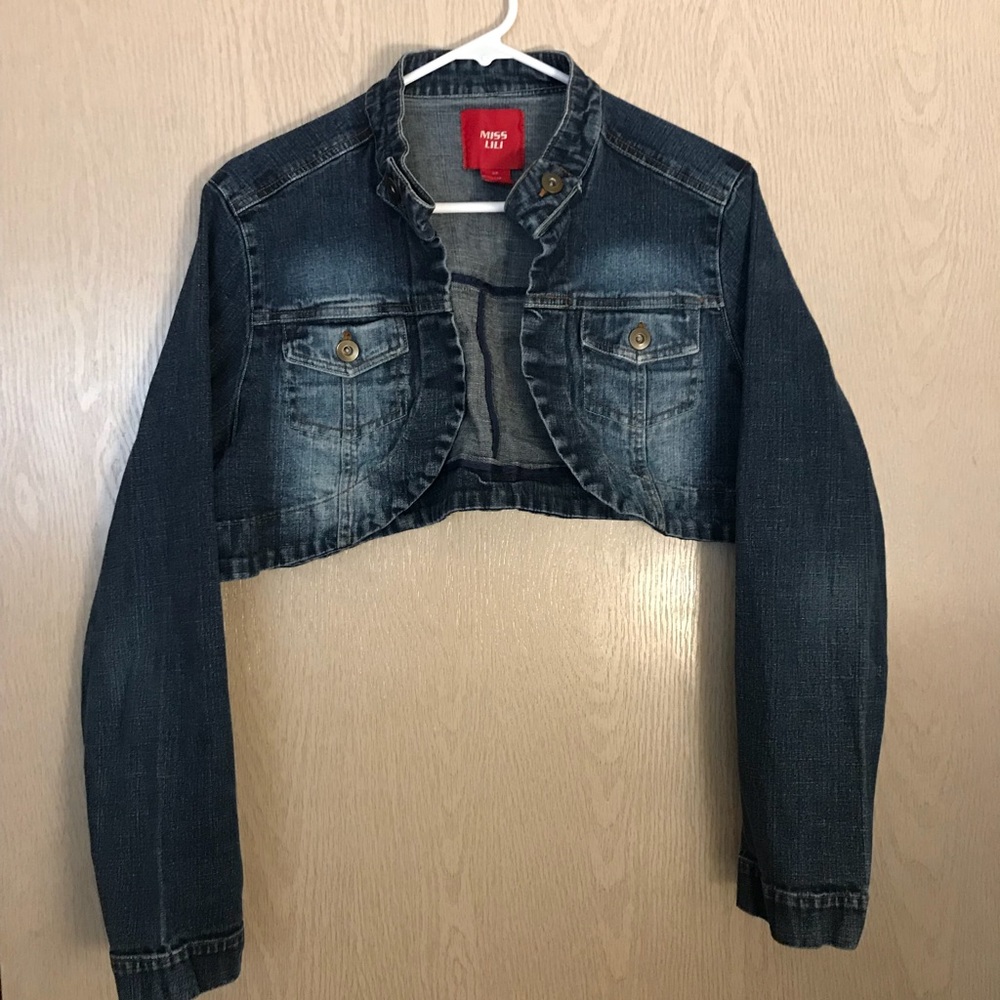 Plus size cropped denim jacket
